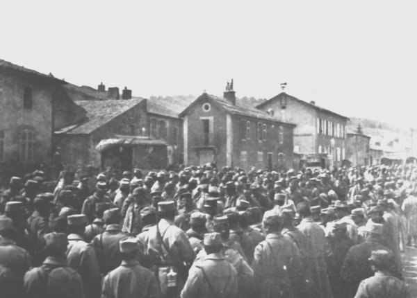 Prisonniers allemands  Montauville 1915German Prisonners